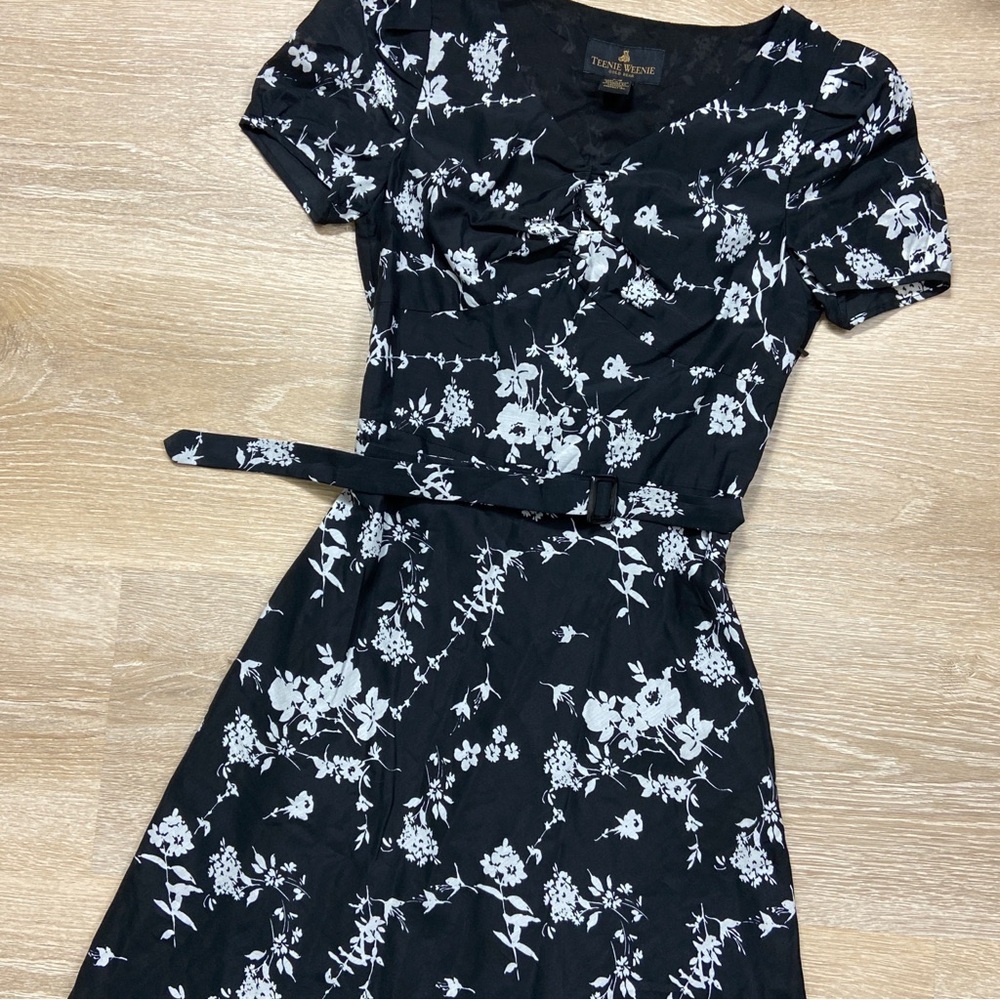 Black and White Floral Day Dress. Feminine Belted Midi Dress